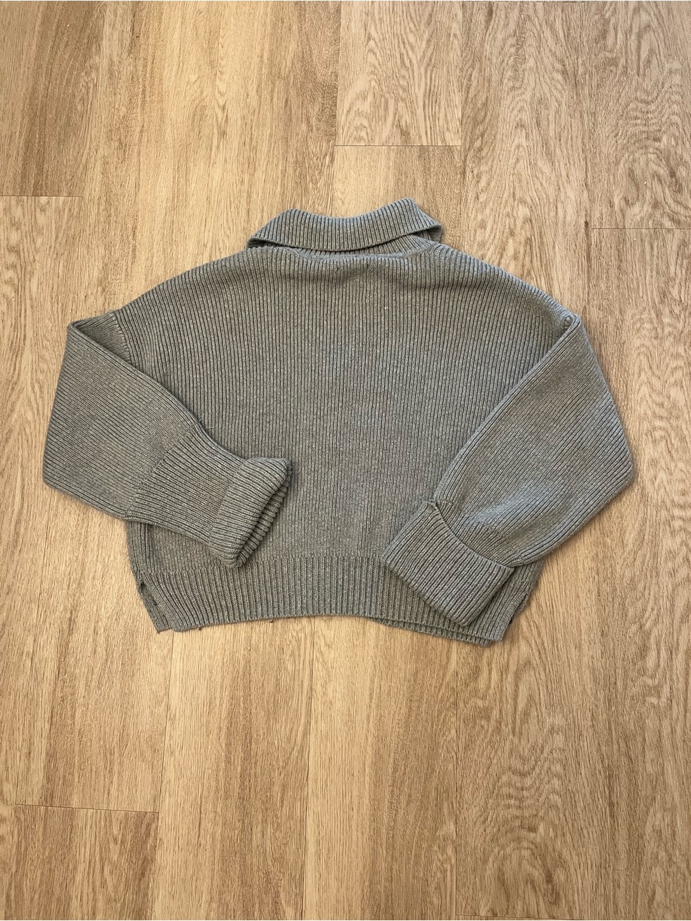 abercrombie & fitch sweater - Picture 2 of 3